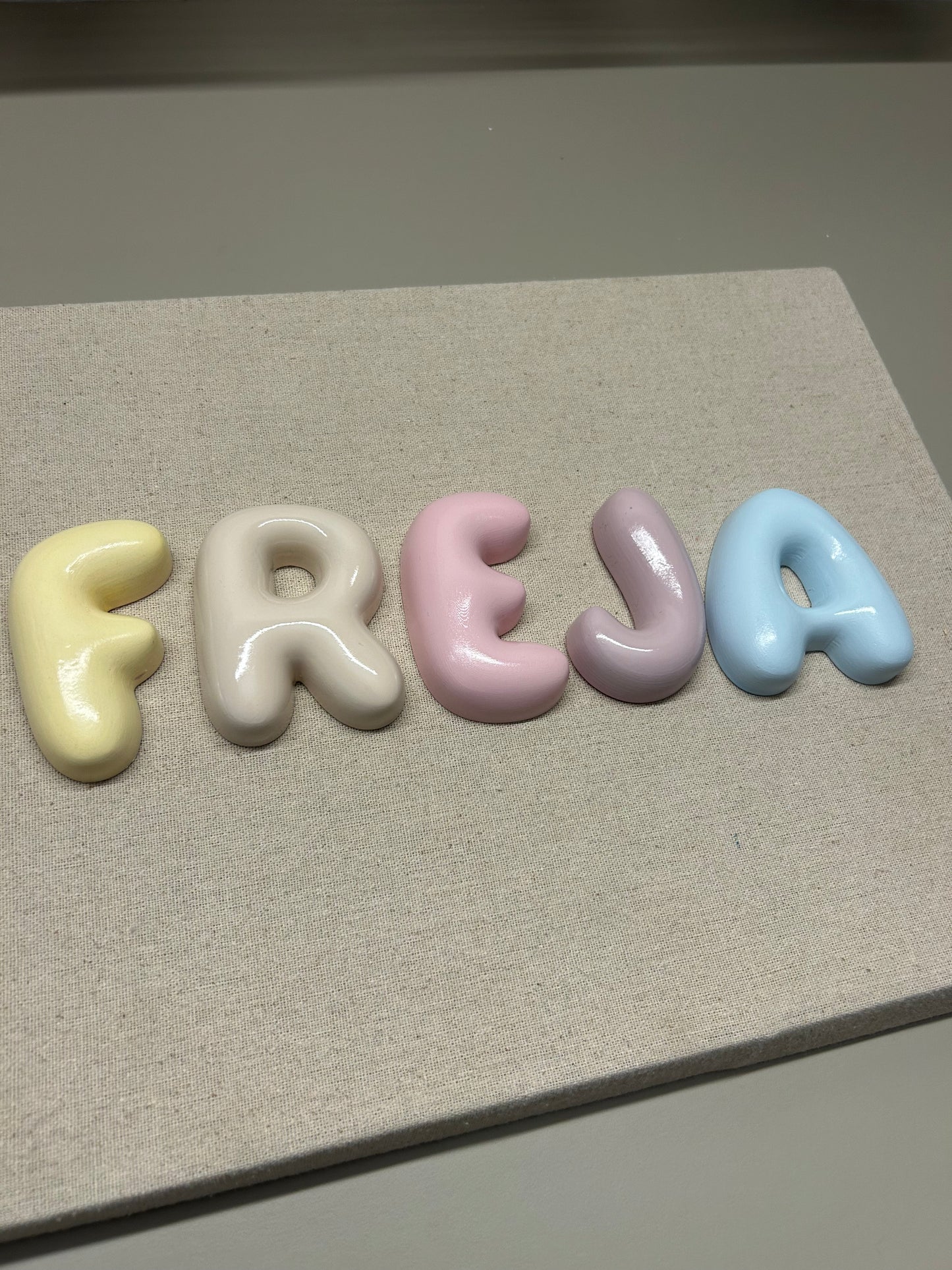 Bubble letters (12 cm)